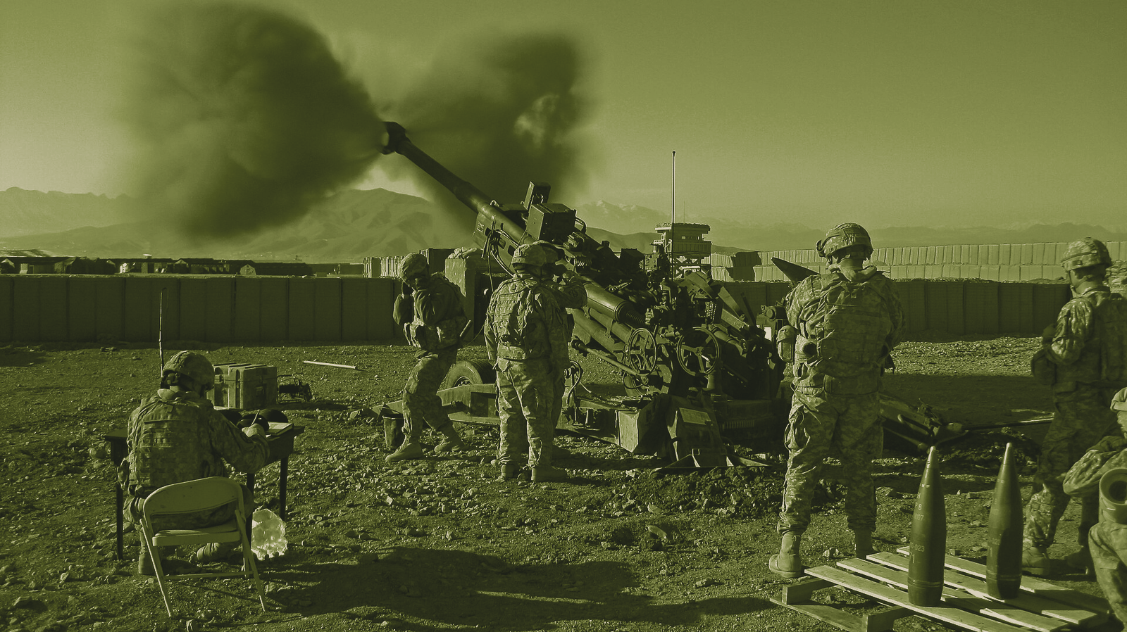 M777